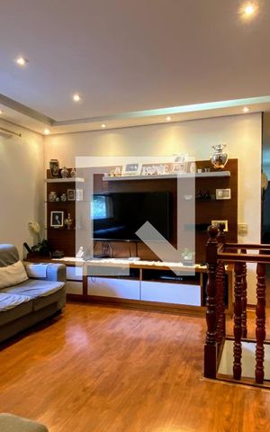 Casa à venda com 306m², 6 quartos e 3 vagas