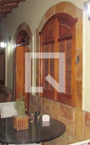 Casa à venda com 360m², 3 quartos e 4 vagas