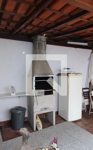 Casa à venda com 320m², 6 quartos e 3 vagas