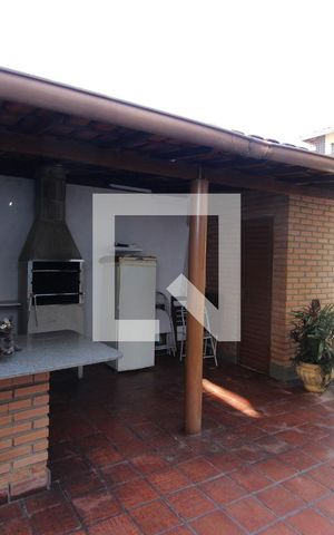 Casa à venda com 320m², 6 quartos e 3 vagas