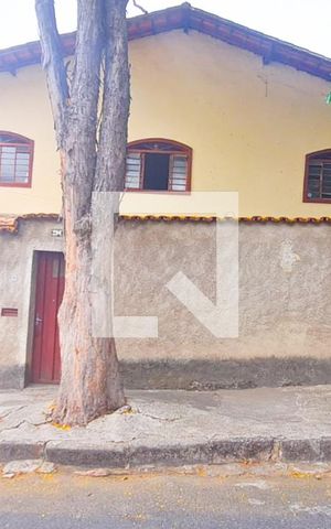Casa à venda com 268m², 7 quartos e 3 vagas
