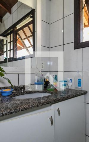 Casa para alugar com 306m², 3 quartos e 4 vagasBanheiro