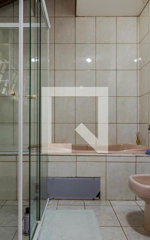 Casa para alugar com 306m², 3 quartos e 4 vagasBanheiro  - Quarto 3 - Suíte
