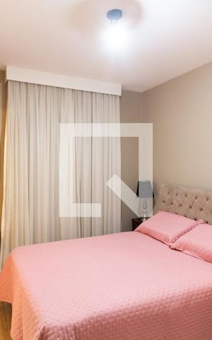 Apartamento à venda com 90m², 3 quartos e 2 vagas Apartamento à venda com 90m², 3 quartos e 2 vagasSuíte