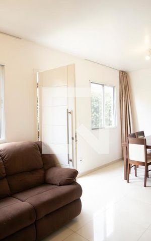 Casa de condomínio à venda com 100m², 3 quartos e 2 vagasSala