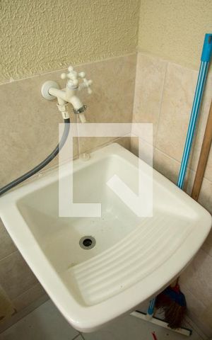 Casa de condomínio à venda com 100m², 3 quartos e 2 vagasÁrea de Serviço