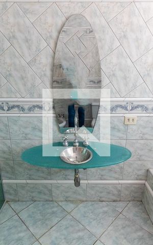 Apartamento à venda com 150m², 3 quartos e sem vaga Apartamento à venda com 150m², 3 quartos e sem vagaBanheiro