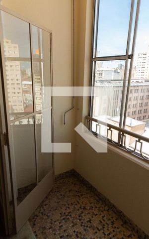 Apartamento à venda com 150m², 3 quartos e sem vaga Apartamento à venda com 150m², 3 quartos e sem vagaSacada