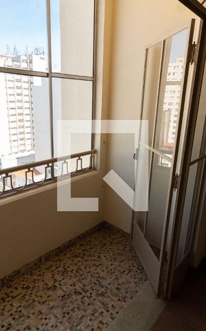 Apartamento à venda com 150m², 3 quartos e sem vaga Apartamento à venda com 150m², 3 quartos e sem vagaSacada