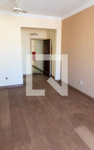 Apartamento à venda com 150m², 3 quartos e sem vaga Apartamento à venda com 150m², 3 quartos e sem vagaSala