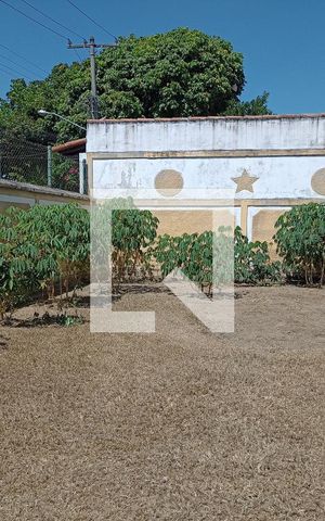 Casa à venda com 680m², 8 quartos e 9 vagas Casa à venda com 680m², 8 quartos e 9 vagasQuintal