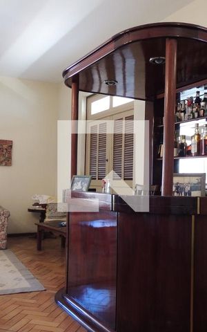 Casa à venda com 680m², 8 quartos e 9 vagasSala 1