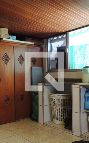 Casa à venda com 680m², 8 quartos e 9 vagasLavanderia