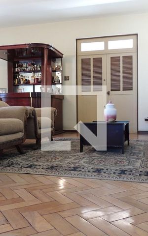 Casa à venda com 680m², 8 quartos e 9 vagasSala 1