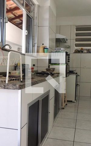 Casa à venda com 680m², 8 quartos e 9 vagasCozinha 