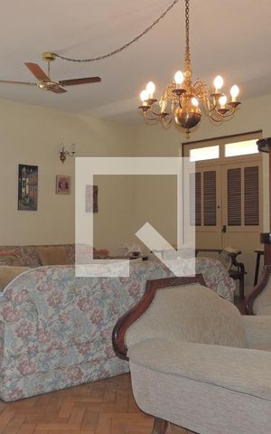 Casa à venda com 680m², 8 quartos e 9 vagasSala 1