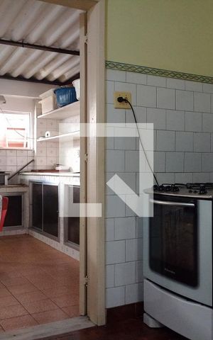 Casa à venda com 680m², 8 quartos e 9 vagas Casa à venda com 680m², 8 quartos e 9 vagasCozinha - Edícula