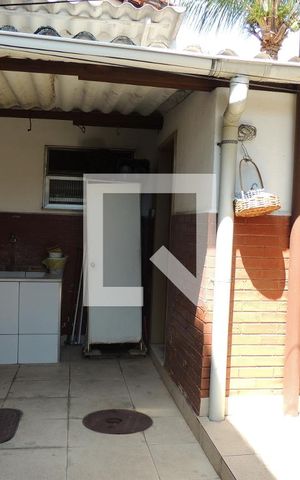 Casa à venda com 680m², 8 quartos e 9 vagasÁrea de Serviço