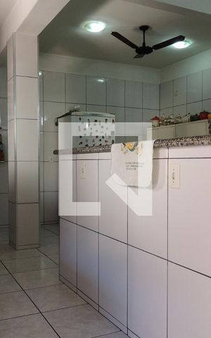 Casa à venda com 680m², 8 quartos e 9 vagasCozinha 