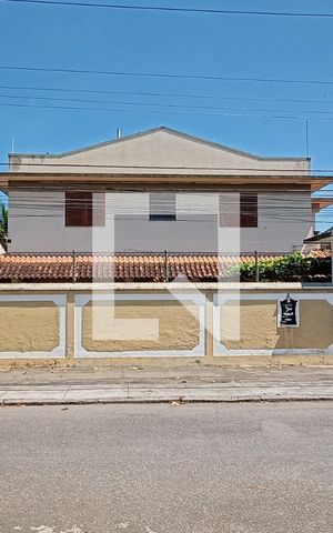 Casa à venda com 680m², 8 quartos e 9 vagas Casa à venda com 680m², 8 quartos e 9 vagasFachada