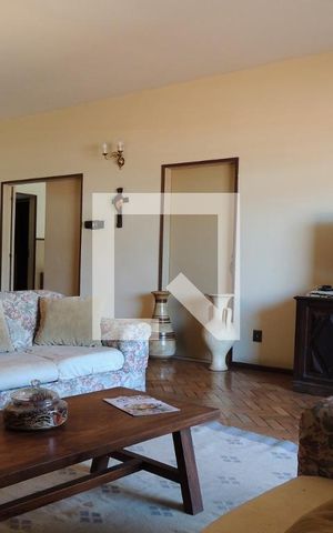 Casa à venda com 680m², 8 quartos e 9 vagasSala 1