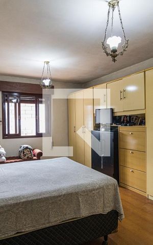Casa à venda com 265m², 3 quartos e 3 vagas Casa à venda com 265m², 3 quartos e 3 vagasQuarto 1 suite