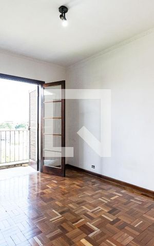 Casa à venda com 300m², 4 quartos e 5 vagas Casa à venda com 300m², 4 quartos e 5 vagasSuíte 1