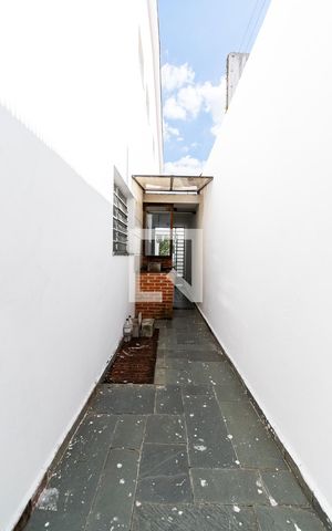 Casa à venda com 300m², 4 quartos e 5 vagas Casa à venda com 300m², 4 quartos e 5 vagasChurrasqueira