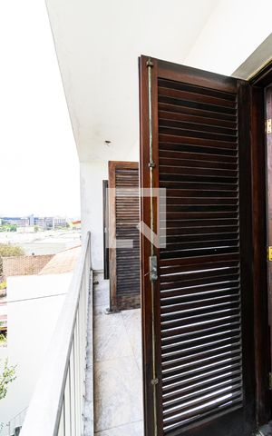 Casa à venda com 300m², 4 quartos e 5 vagas Casa à venda com 300m², 4 quartos e 5 vagasVaranda do Quarto 3