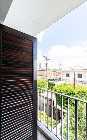 Casa à venda com 300m², 4 quartos e 5 vagas Casa à venda com 300m², 4 quartos e 5 vagasVaranda do Quarto 3