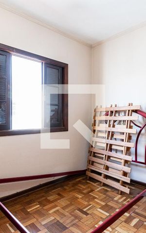 Casa à venda com 300m², 4 quartos e 5 vagas Casa à venda com 300m², 4 quartos e 5 vagasSuíte 2
