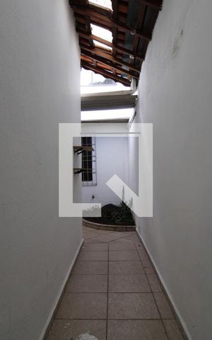 Casa para alugar com 300m², 5 quartos e 3 vagasvista