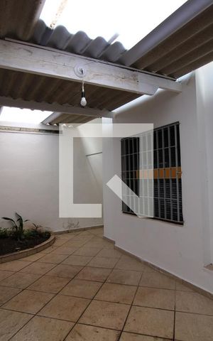 Casa para alugar com 300m², 5 quartos e 3 vagasÁrea Externa