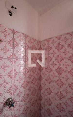 Casa para alugar com 300m², 5 quartos e 3 vagasBanheiro de Serviço