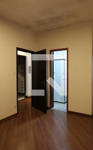 Casa para alugar com 300m², 5 quartos e 3 vagasQuarto 1