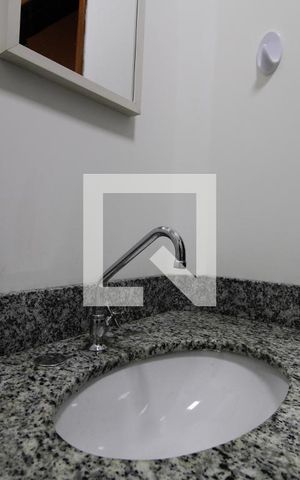 Casa para alugar com 300m², 5 quartos e 3 vagasBanheiro