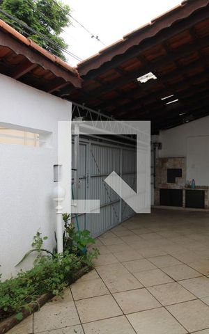 Casa para alugar com 300m², 5 quartos e 3 vagasÁrea Externa