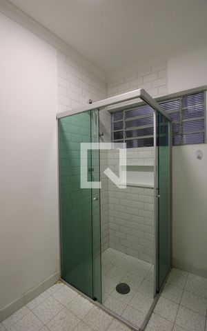 Casa para alugar com 300m², 5 quartos e 3 vagasBanheiro