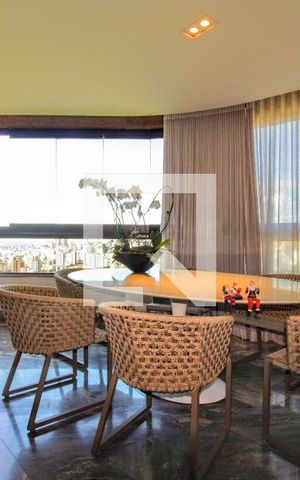 Apartamento à venda com 280m², 4 quartos e 4 vagas