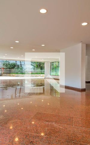 Apartamento à venda com 280m², 4 quartos e 4 vagas