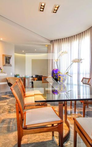 Apartamento à venda com 280m², 4 quartos e 4 vagas
