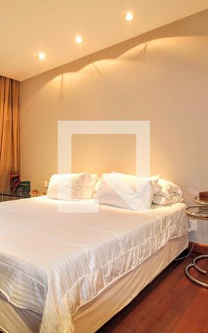Apartamento à venda com 280m², 4 quartos e 4 vagas