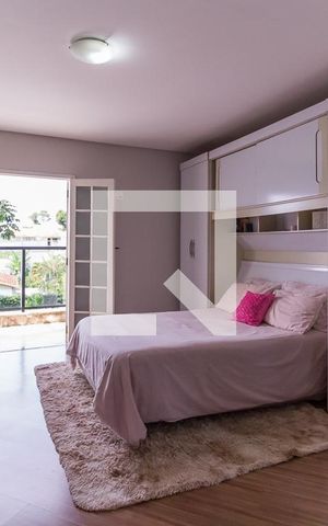 Casa para alugar com 260m², 4 quartos e 3 vagas