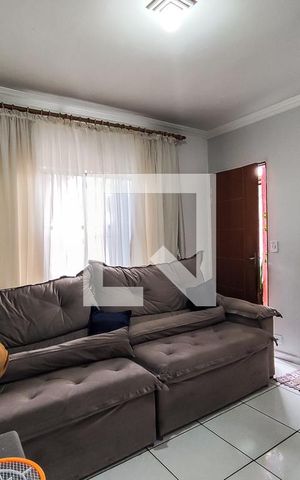 Casa para alugar com 150m², 3 quartos e 3 vagas Casa para alugar com 150m², 3 quartos e 3 vagasSala