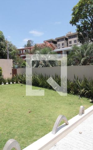 Casa à venda com 1224m², 4 quartos e 6 vagas