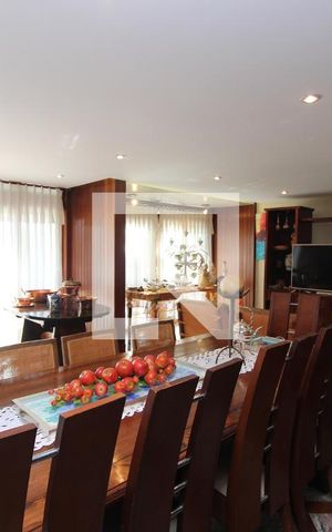 Casa à venda com 523m², 6 quartos e 4 vagas