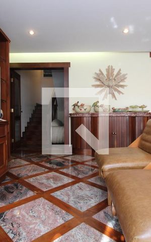Casa à venda com 523m², 6 quartos e 4 vagas