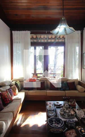 Casa à venda com 523m², 6 quartos e 4 vagas