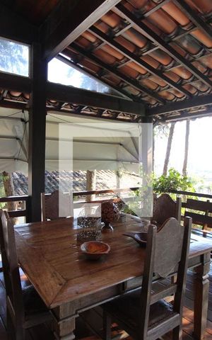 Casa à venda com 523m², 6 quartos e 4 vagas