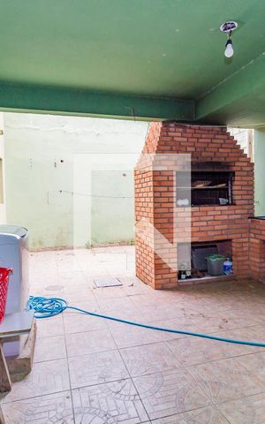Casa à venda com 280m², 3 quartos e 2 vagas Casa à venda com 280m², 3 quartos e 2 vagasGaragem com churrasqueira e lavanderia